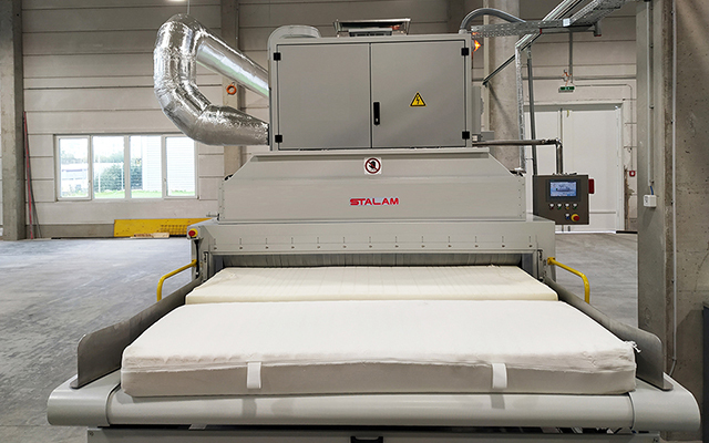Stalam ha introducido en el mercado una secadora de RF para lavanderías industriales
